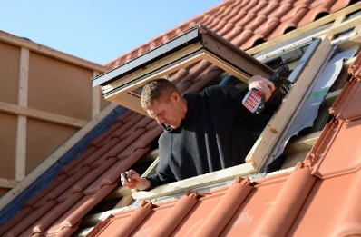 Pose de fenêtres de toit Velux à la Faloise